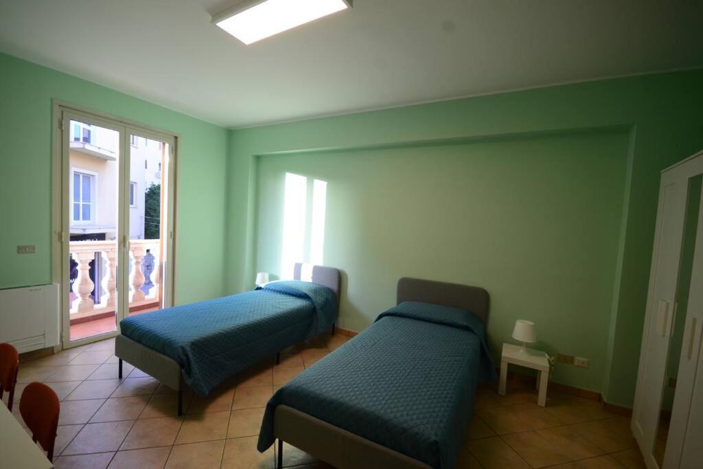 Casa Vacanza Donna Laura Barcellona-Pozzo di Gotto Zewnętrze zdjęcie