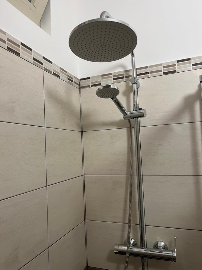 Casa Vacanza Donna Laura Barcellona-Pozzo di Gotto Zewnętrze zdjęcie